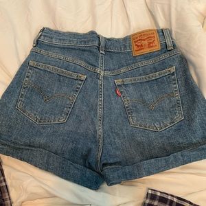 vintage inspired levi shorts
